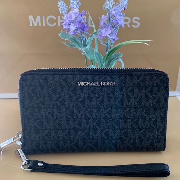 MICHAEL Michael Kors Handbags - Michael Kors Zip Around /Phone Wallet